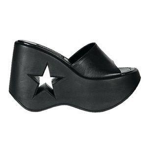 ISO the Dynamite-01 sandals!!